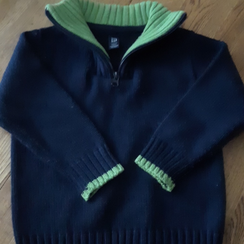 Navy blue/green sweater